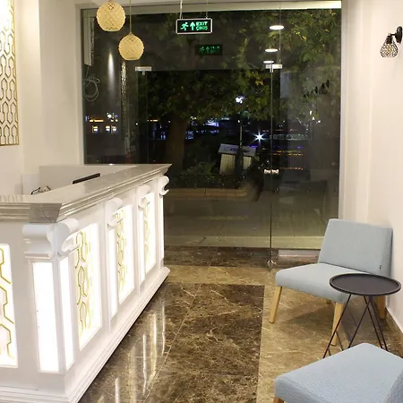 Manzara Hotell 3*